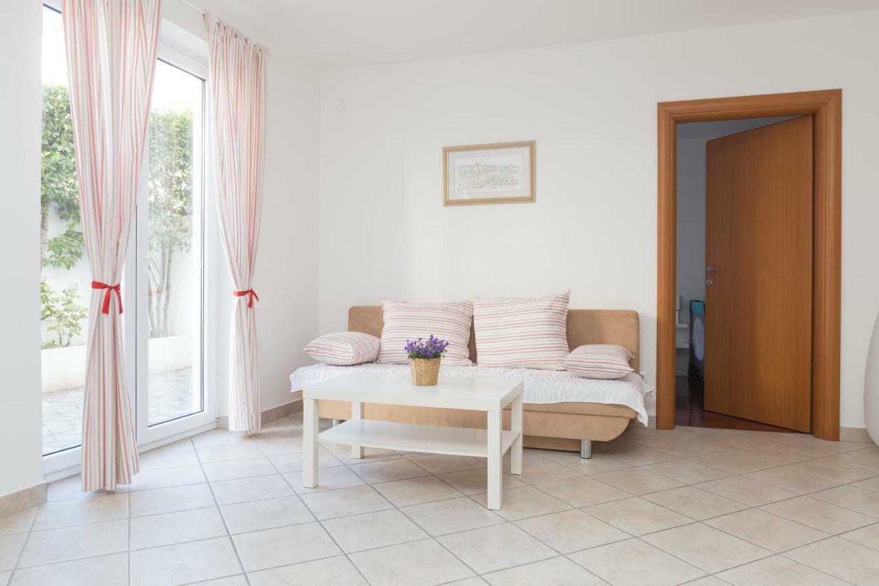 Alpeza Apartments ボル エクステリア 写真