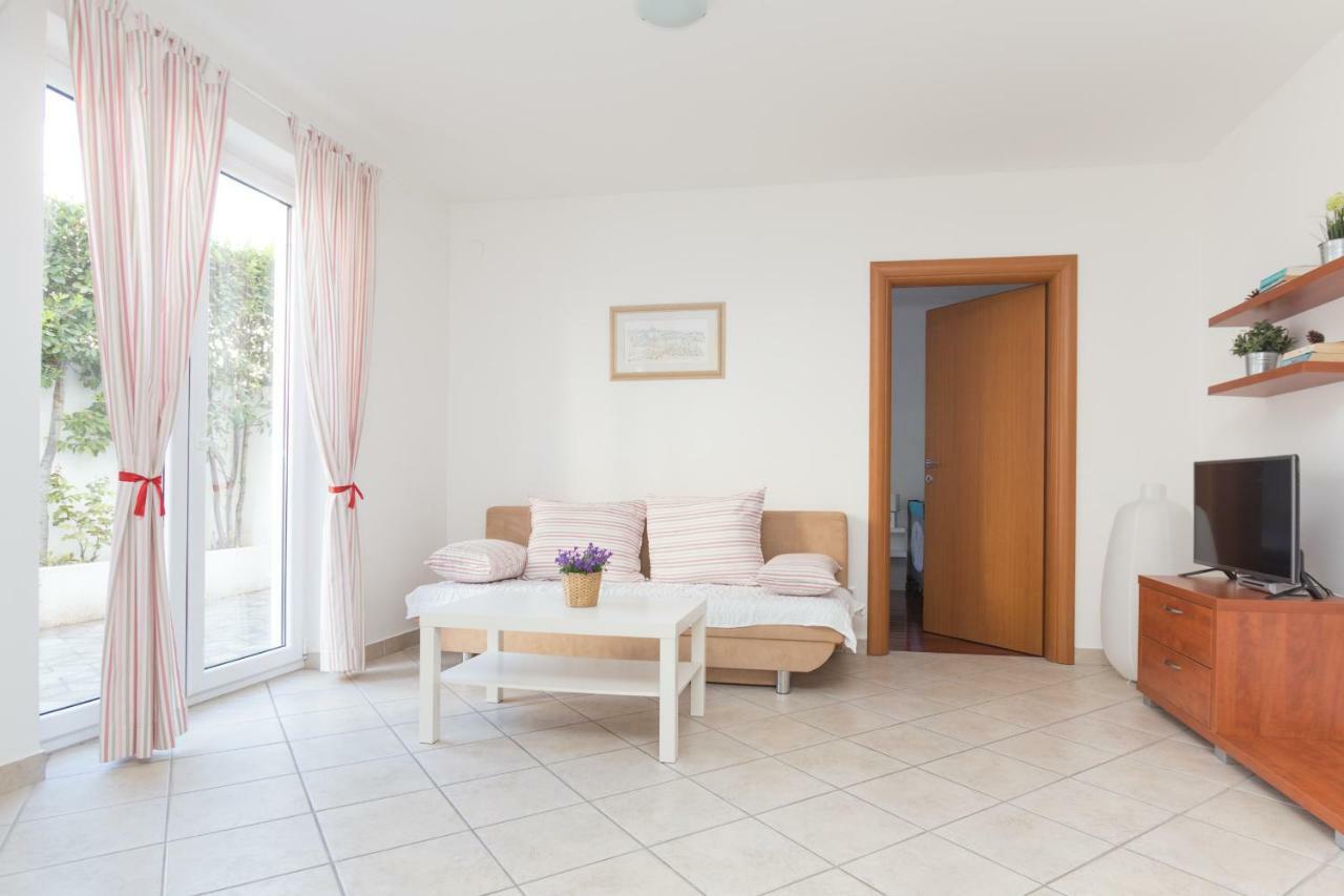 Alpeza Apartments ボル 部屋 写真